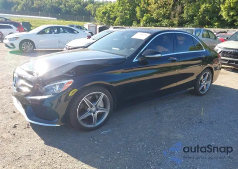 2015 Mercedes-Benz C 300 4Matic/Luxury 4Matic/Sport 4Matic from USA, damaged, VIN 55SWF4KB5FU015388